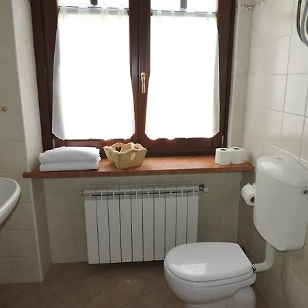 Saint-jacques Des Allemands Apartment *
